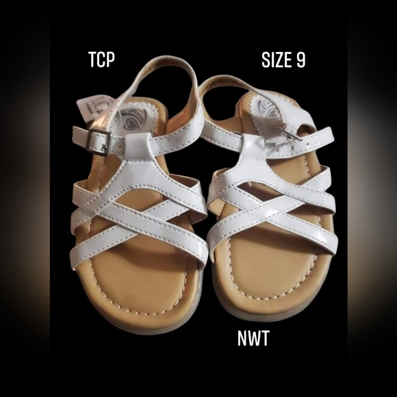 4 pairs of TCP size 9 sandals - Picture 2 of 4